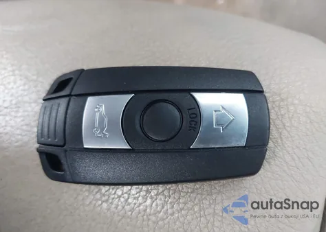 2011 BMW 335I xDrive z USA, uszkodzony, nr VIN WBAPL5C54BA742308